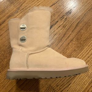 Light Pink Uggs 9